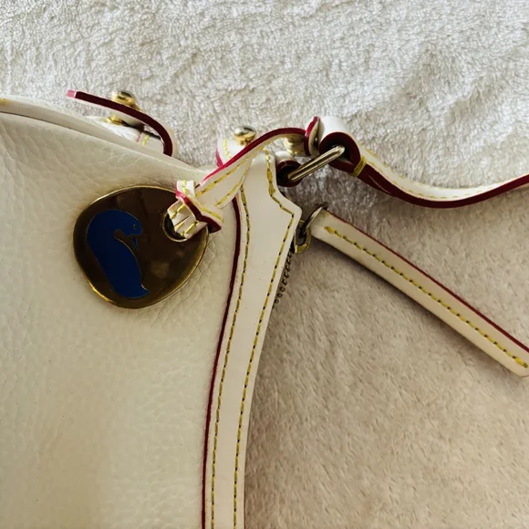 Dooney & Bourke Cream Leather Shoulder Bag with Red Trim - Picture 3 of 6